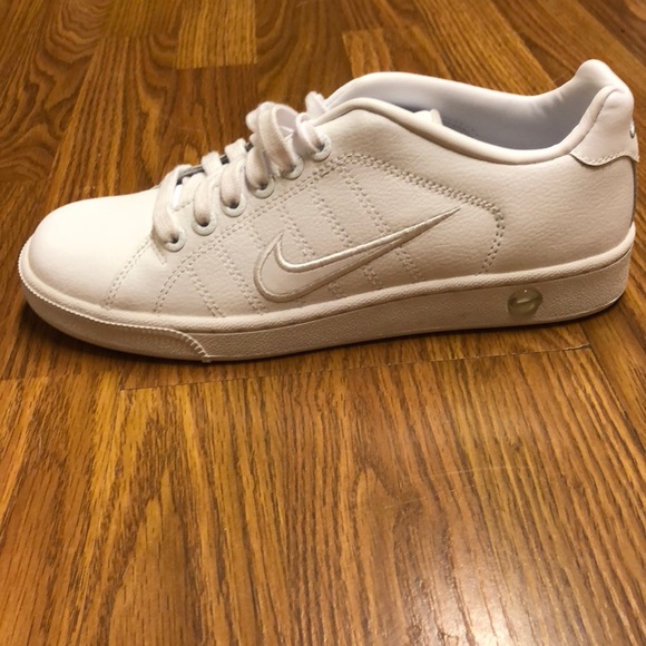 White Nike’s - Picture 2 of 5